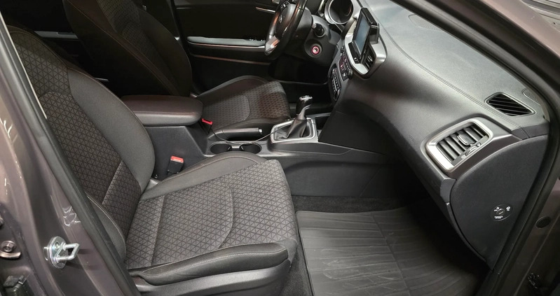 Kia Ceed cena 74500 przebieg: 62000, rok produkcji 2019 z Łapy małe 781